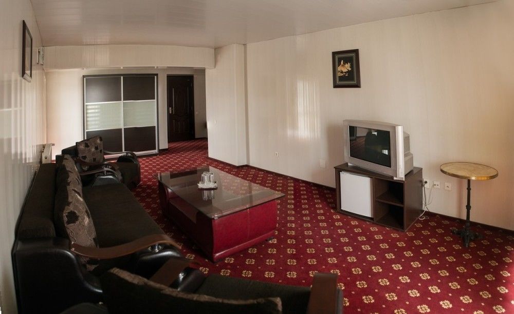 Hotel Regal Μπρασόβ Εξωτερικό φωτογραφία
